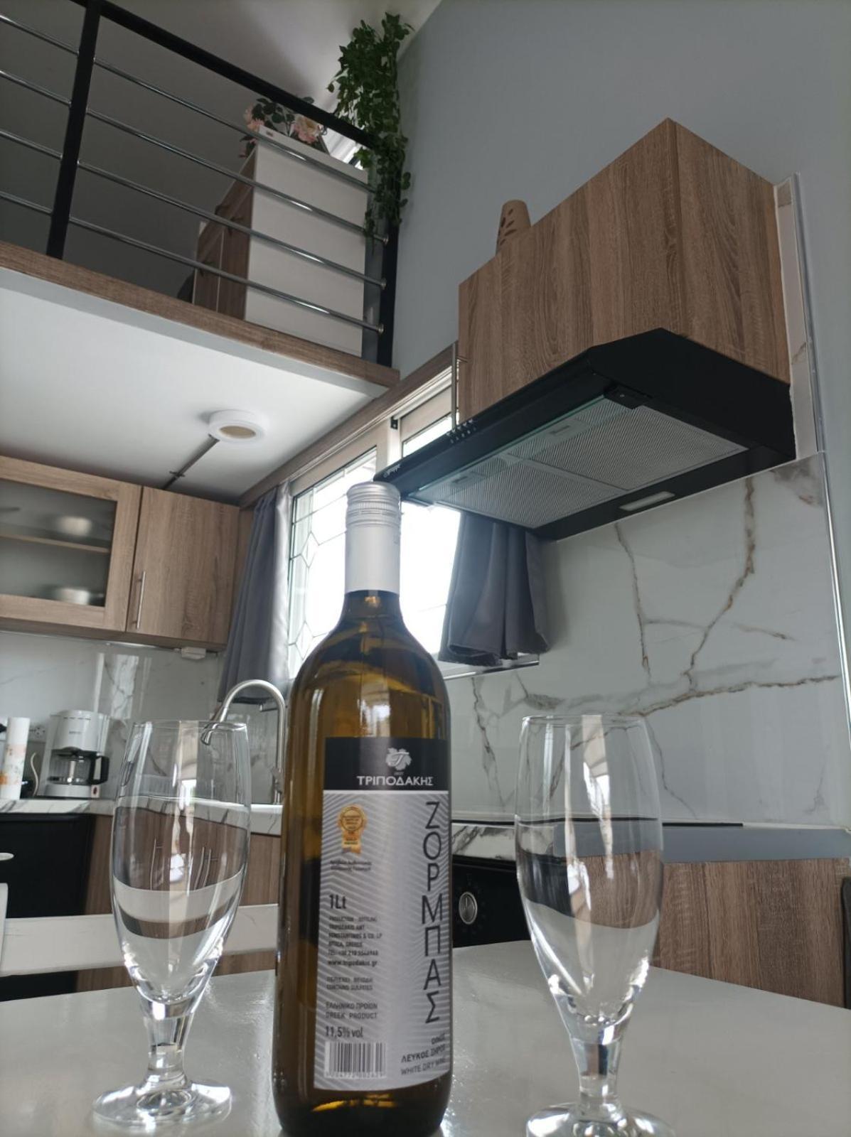 Filio'S Loft Near Airport Villa Ártemida Kültér fotó